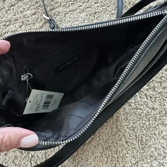 Michael Kors Dover Medium Leather Crossbody Bag - Picture 4 of 4